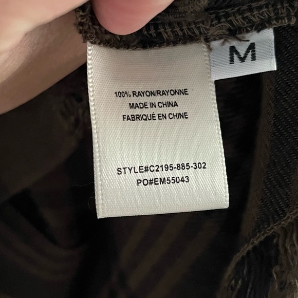 Cloth & Stone Green Plaid Button Down Size: M - Picture 4 of 8